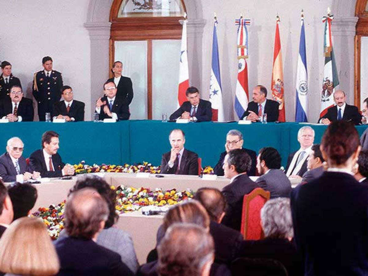 A 34 años de los Acuerdos de Paz en El Salvador: el camino hacia la reconciliación nacional