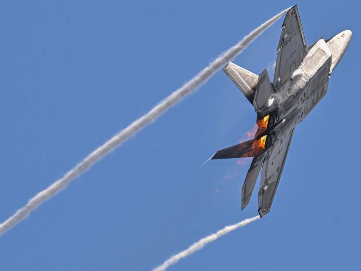 FAA emite alerta por riesgo en espacio aéreo del Pacífico que afecta a América Latina