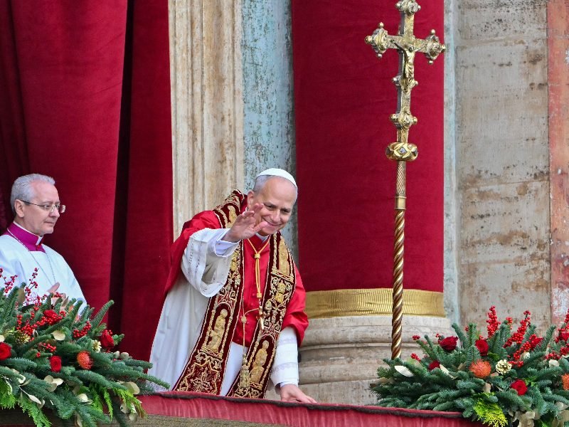 El Vaticano confirma gestiones diplomáticas para evitar violencia en Venezuela y posible exilio de Maduro
