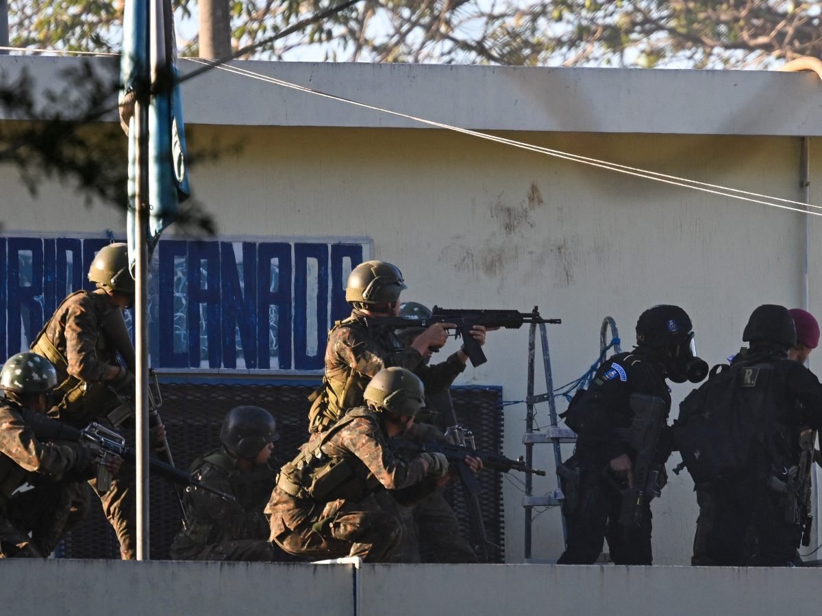 Alertan sobre riesgos de seguridad para viajeros hacia Guatemala tras recientes disturbios penitenciarios