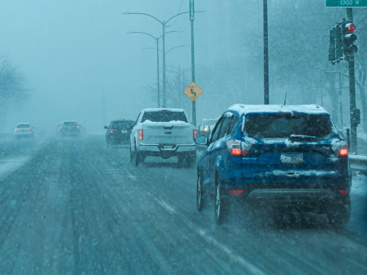 Más de 100 vehículos involucrados en colisión múltiple en Michigan por tormenta invernal