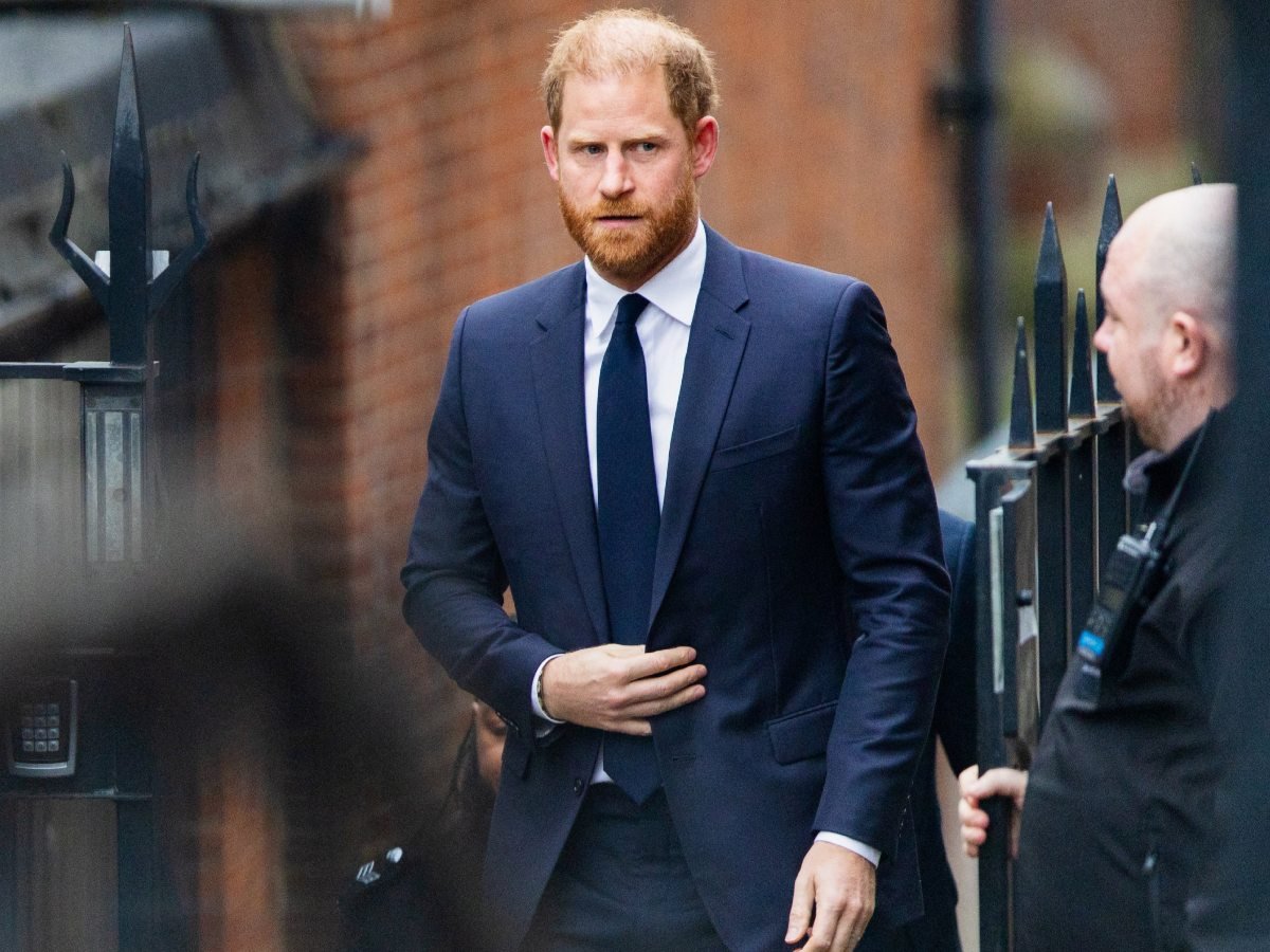 Príncipe Harry enfrenta juicio contra Daily Mail por presunta recopilación ilegal de información