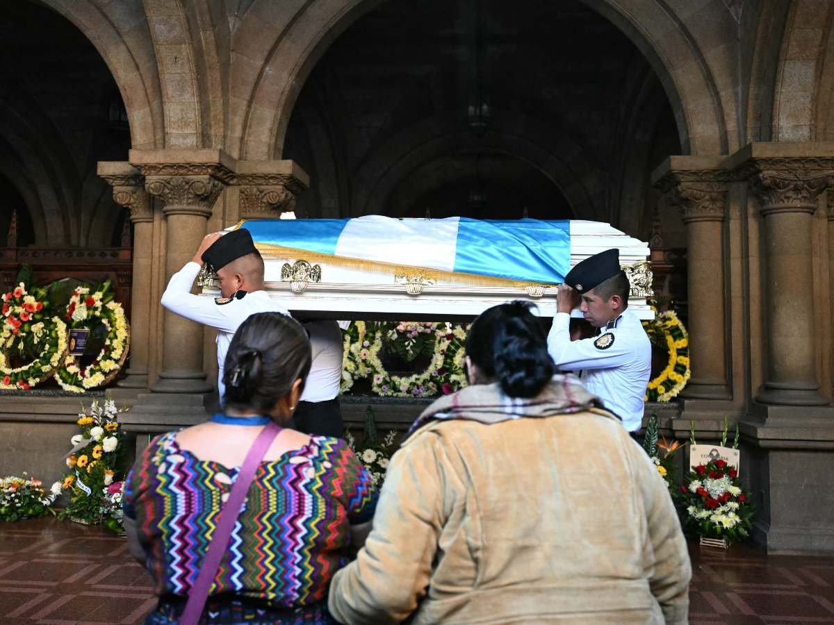 Guatemala enfrenta ola violenta que eleva a diez el número de policías asesinados