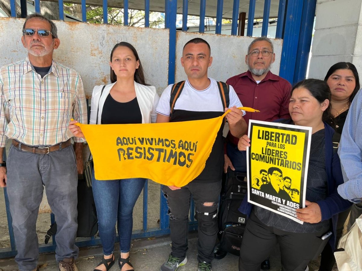 Familiares de ambientalistas de Santa Marta solicitan investigación por demora en entrega de fallo absolutorio