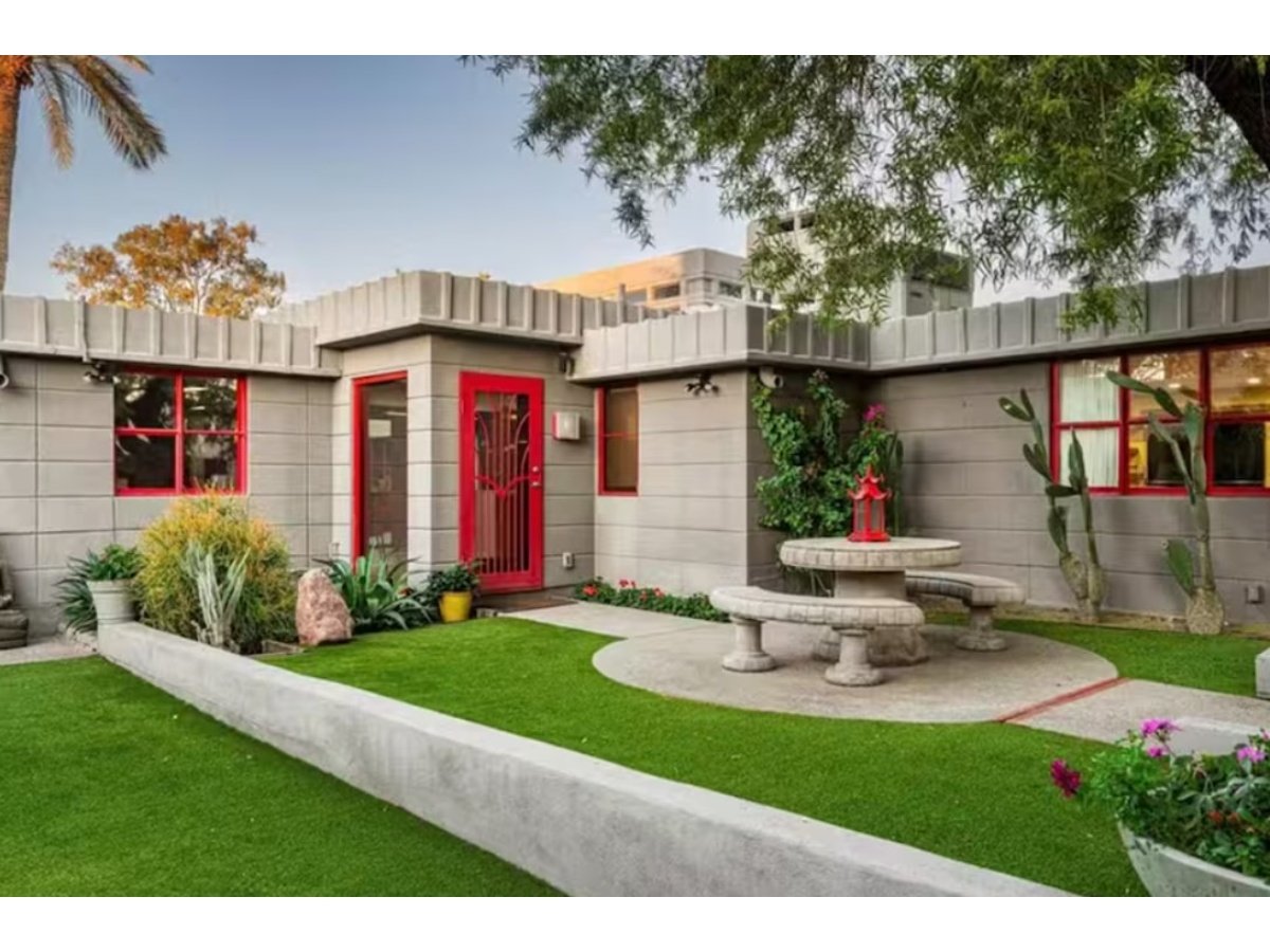 A la venta la emblemática casa con 438 ventanas diseñada por Frank Lloyd Wright en Arizona
