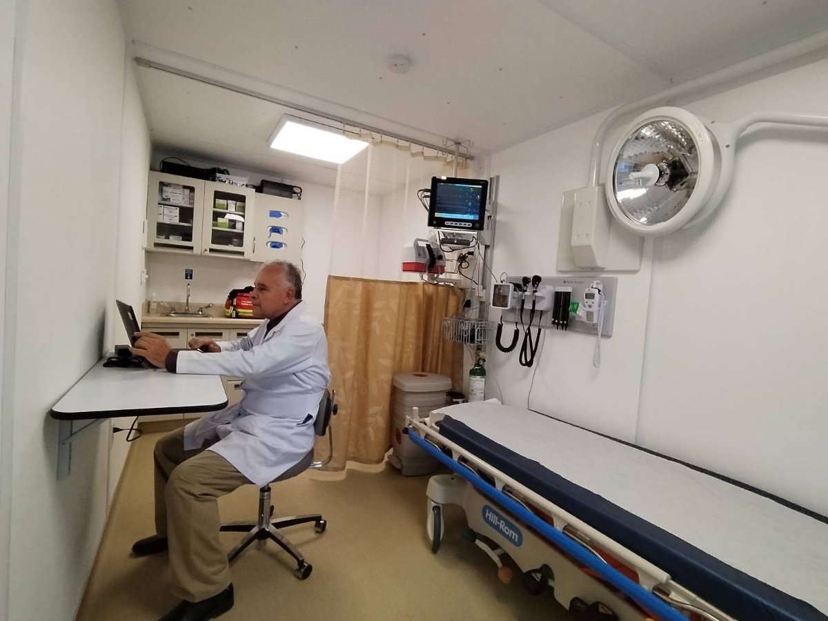 Estados Unidos fortalece atención médica en El Salvador con inversión en clínicas móviles