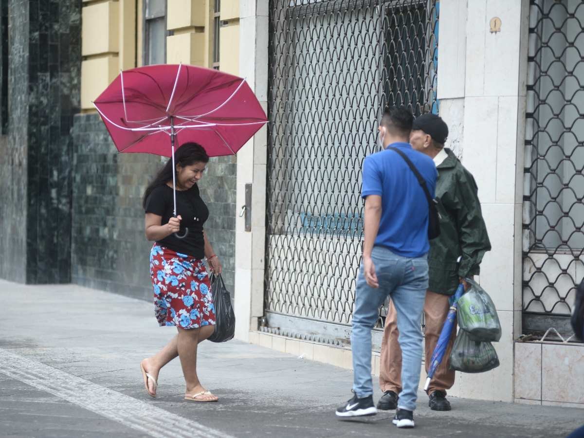 Persisten vientos fuertes en El Salvador con ráfagas de hasta 50 km/h este miércoles