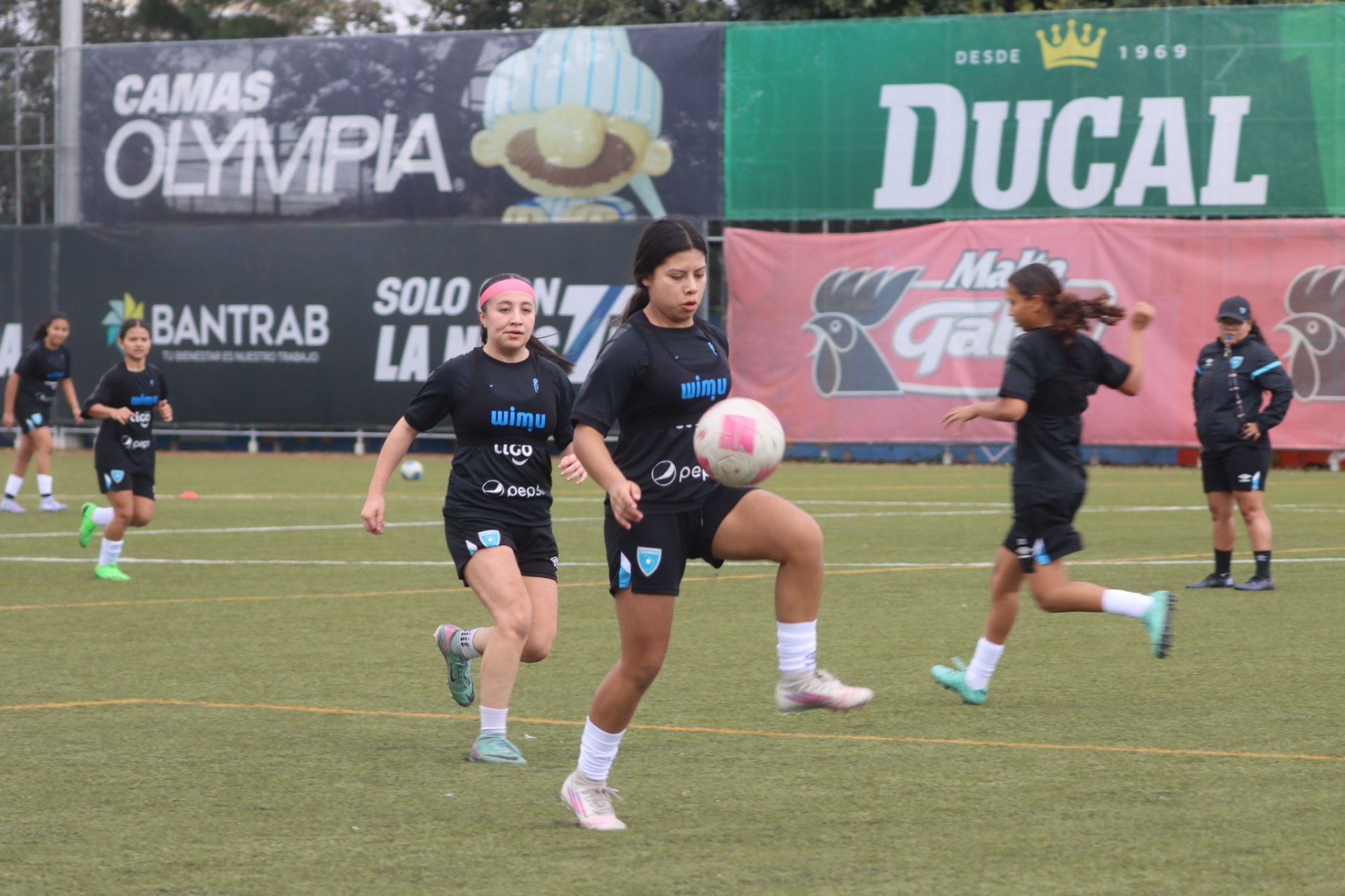 Selección Sub-17 Femenina de Guatemala se prepara para el debut en el Clasificatorio de Concacaf 2026