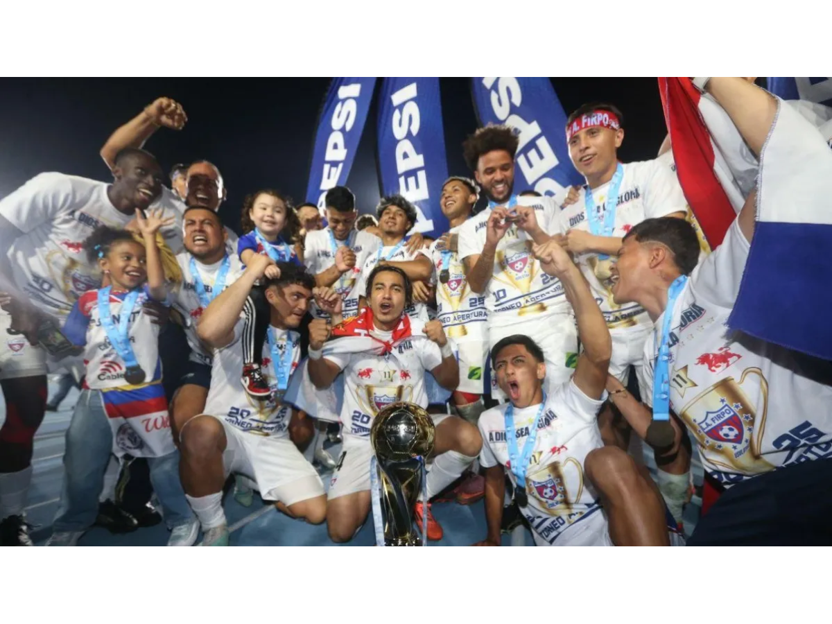 Asamblea Legislativa reconoce al Club Deportivo Luis Ángel Firpo por su undécimo título nacional
