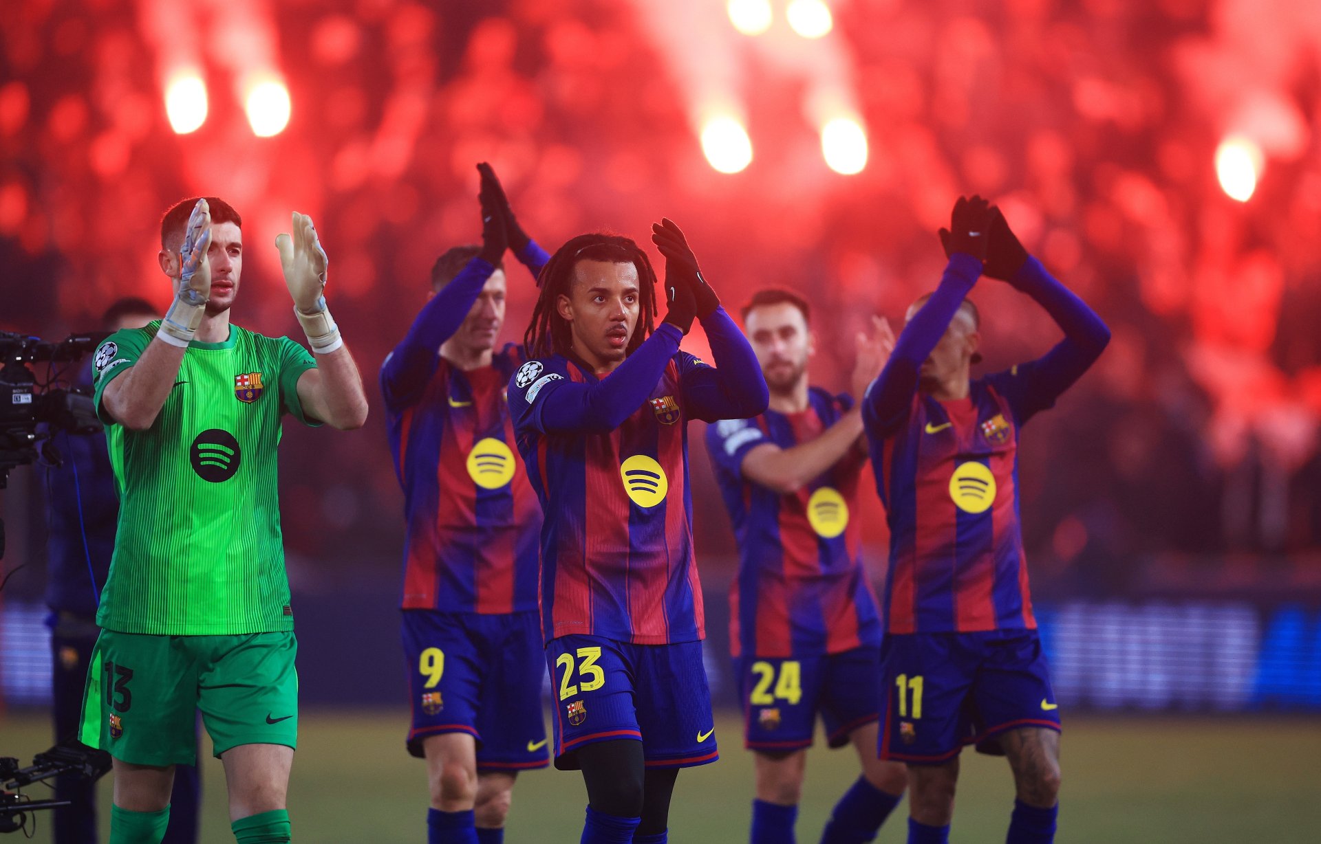 Barcelona asciende en la Champions y se acerca a puestos de clasificación directa a octavos