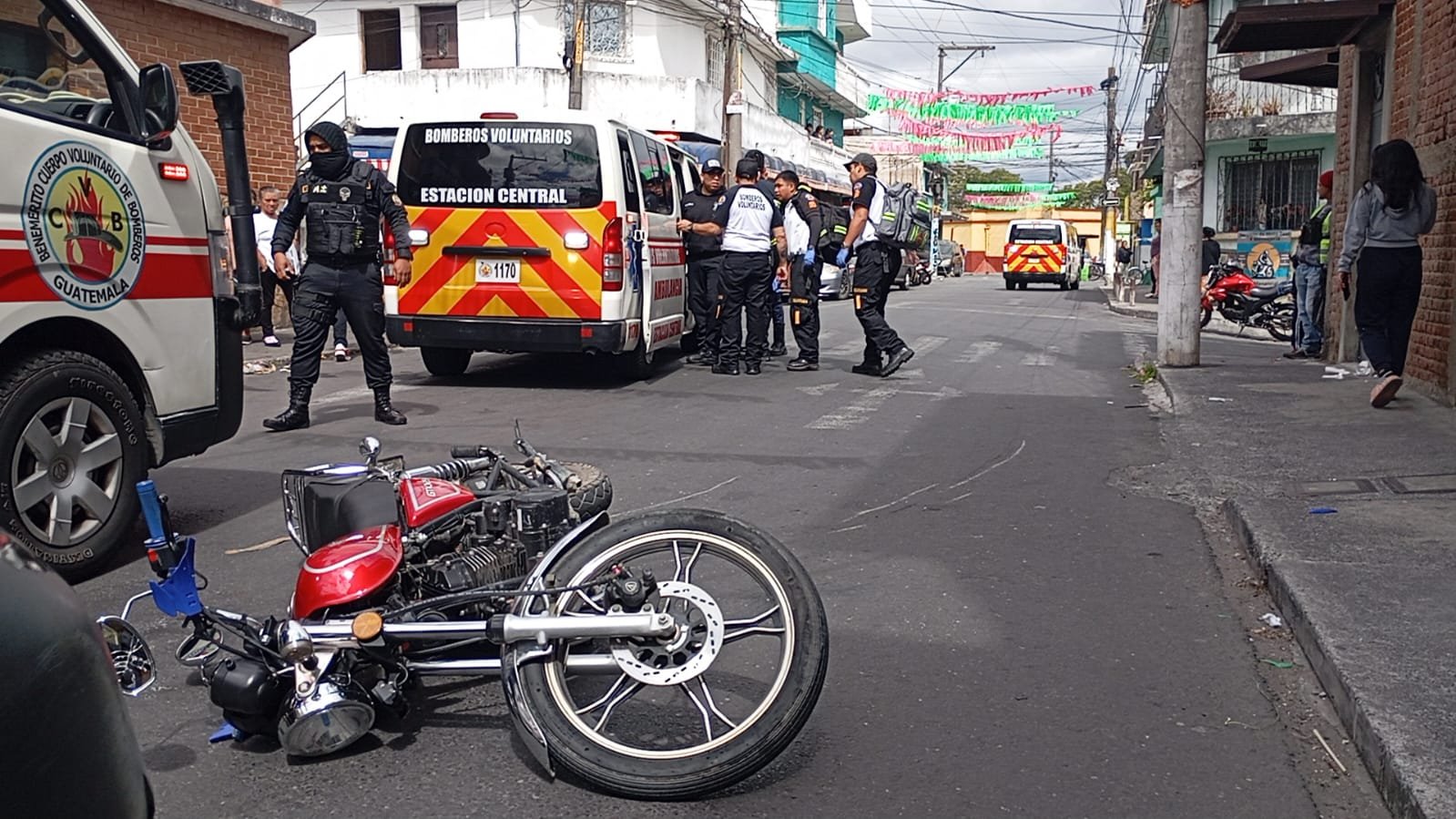 Dos hombres son atacados a balazos en el Barrio El Gallito y trasladados al Hospital San Juan de Dios