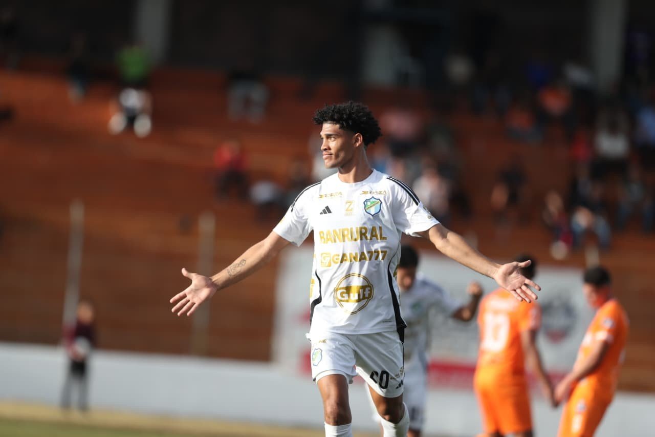 Comunicaciones FC logra primera victoria en el Clausura 2026 tras vencer a Deportivo Achuapa