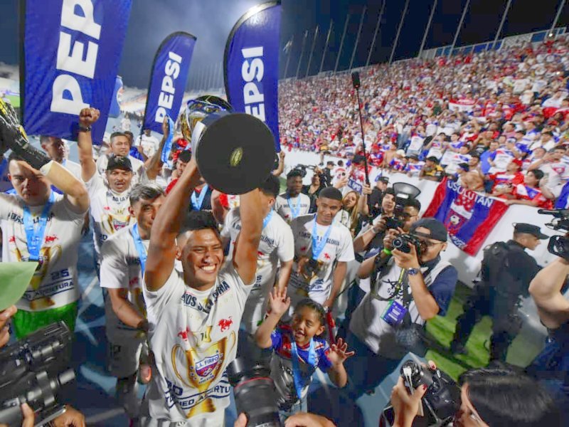 Asamblea Legislativa propone reconocimiento honorífico al Club Deportivo Luis Ángel Firpo por su título Apertura 2025