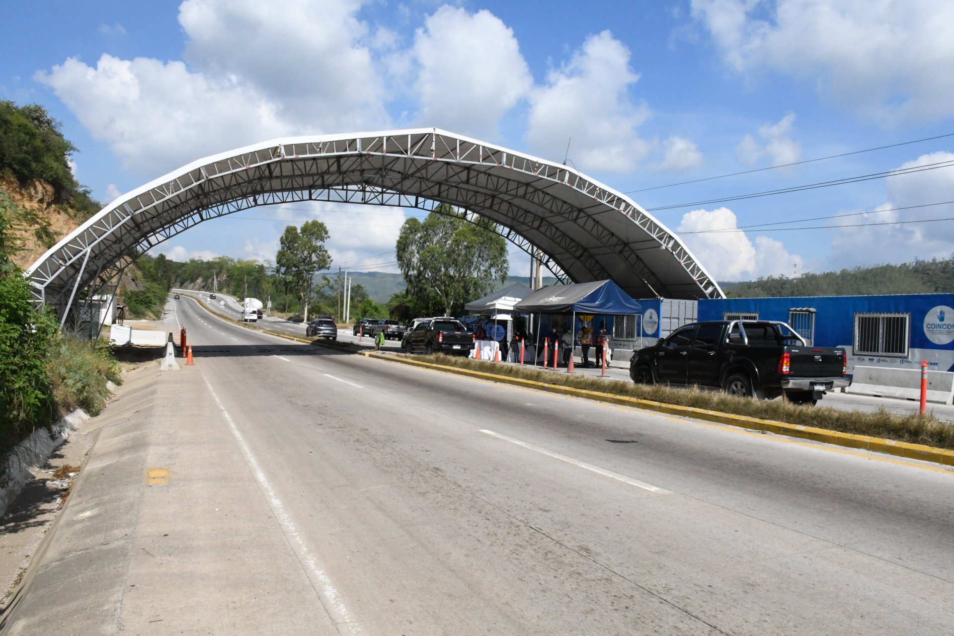 SAT reubica arco del Puesto de Control Interinstitucional de Sanarate por riesgos técnicos