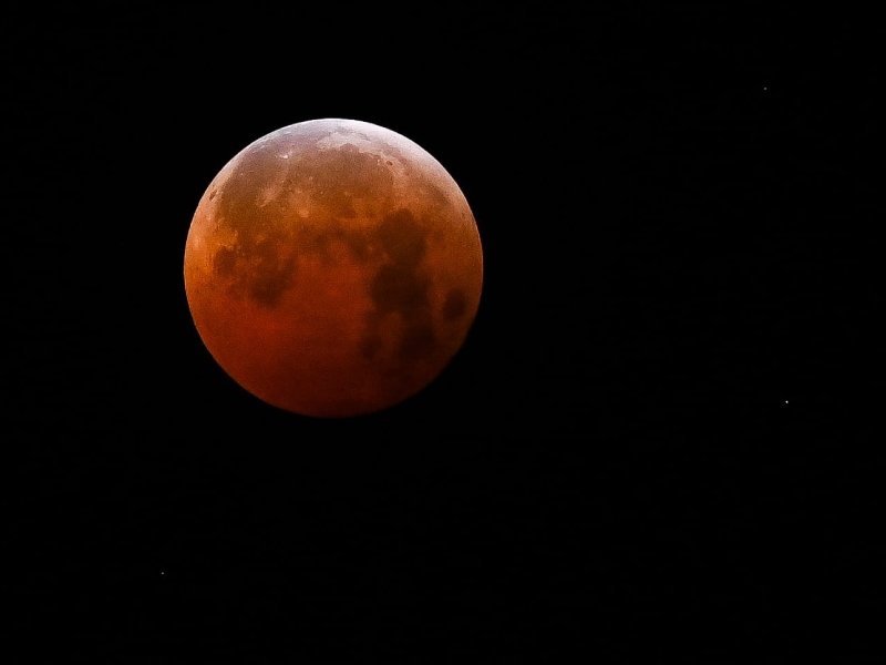 Evento astronómico: triple conjunción de la Luna, Saturno y Neptuno visible en El Salvador