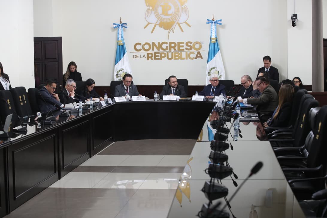 Comisión de Postulación aprueba perfil y requisitos para candidatos a magistrados del TSE