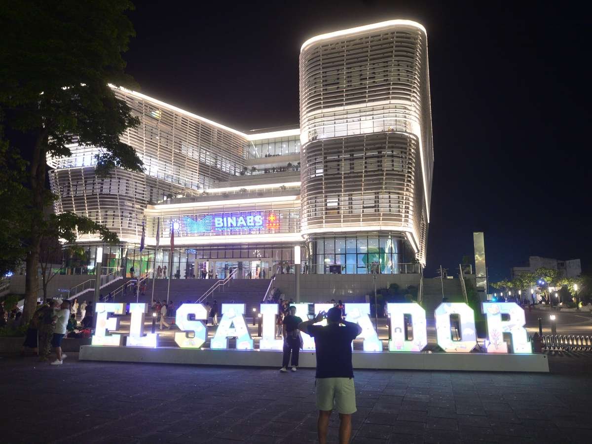 Biblioteca Nacional de El Salvador activa préstamo de libros a domicilio y amplía su acervo en 2025