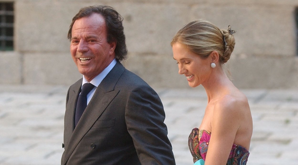 Responsable de conciertos de Julio Iglesias en RD califica denuncias como “bola de humo”
