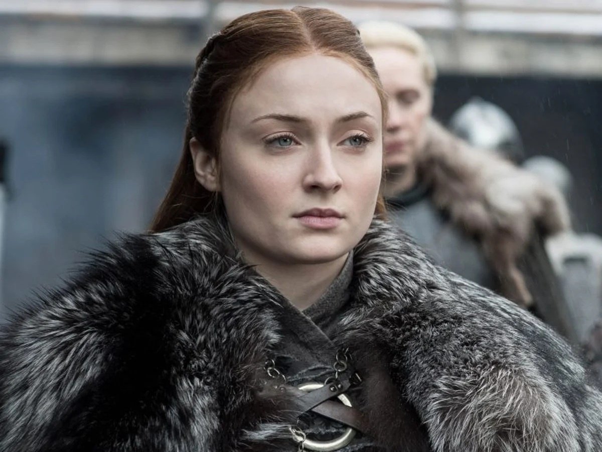 Sophie Turner revela su decisión de evitar papeles de época tras ‘Game of Thrones’ y presenta ‘Steal’