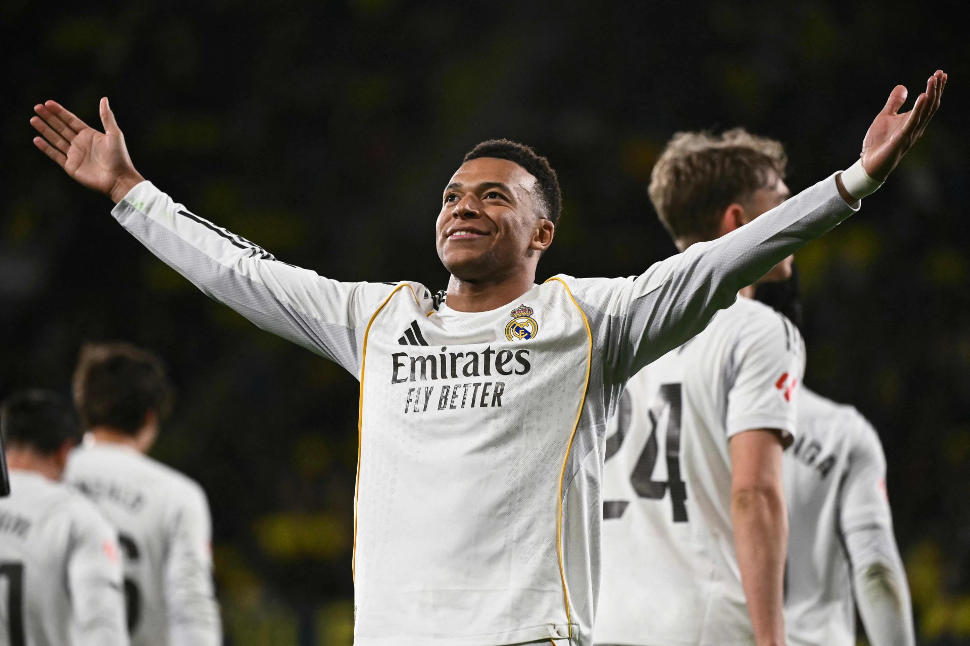 Mbappé guía al Real Madrid a la cima de LaLiga con un doblete decisivo