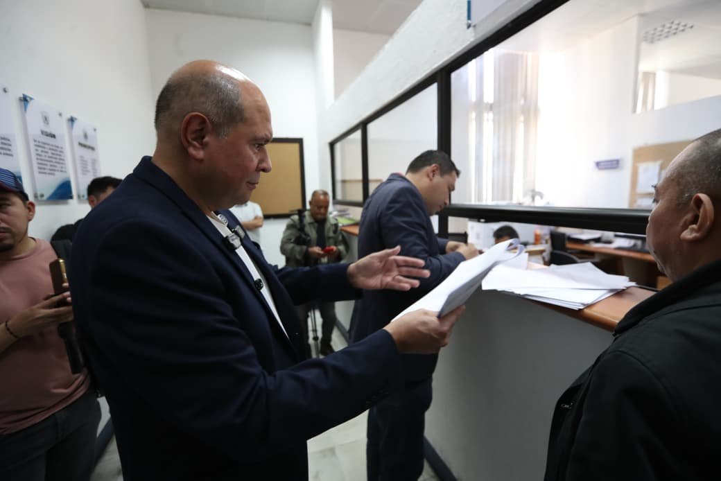 Diputado presenta amparo para exigir finiquito en selección de magistrados del TSE en Guatemala