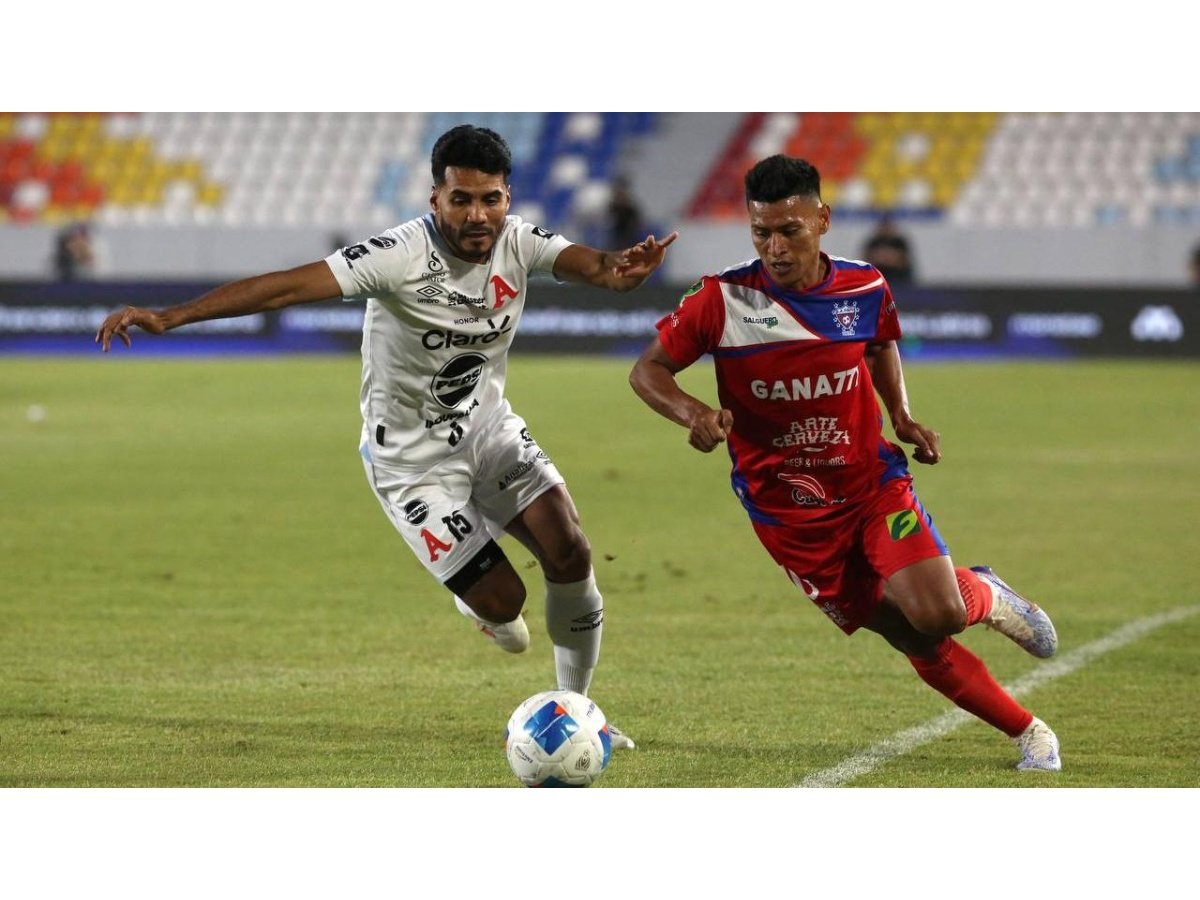 Luis Ángel Firpo sorprende al Alianza con gol en tiempo de descuento en el Mágico González