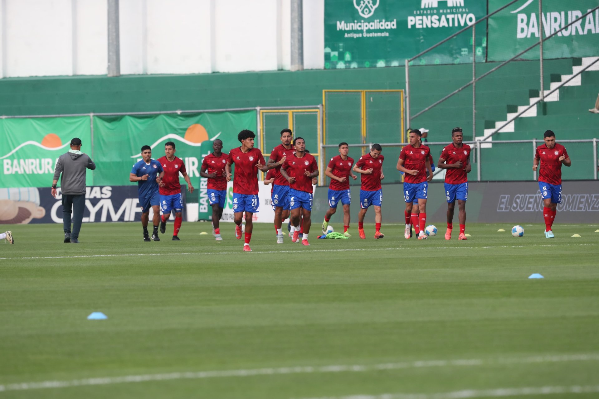 Antigua GFC y Xelajú MC se enfrentan en jornada 2 del Clausura 2026 en el Estadio Pensativo