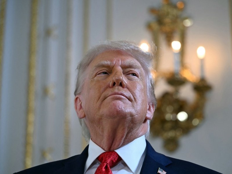 Trump condena violencia tras muerte de manifestante en Minneapolis y llama a mantener la calma