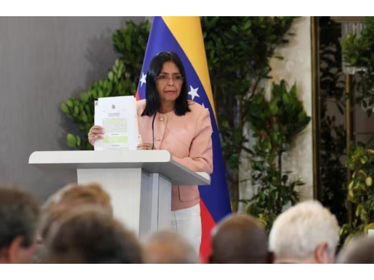 Delcy Rodríguez exige a Estados Unidos cesar interferencias en asuntos internos de Venezuela