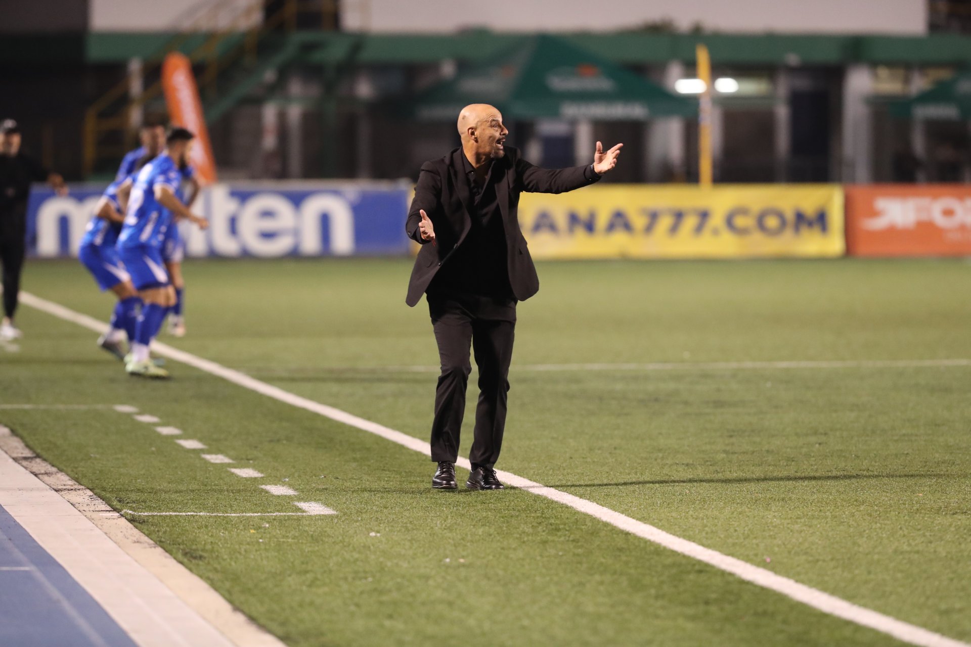 Marco Antonio Figueroa reafirma respaldo a Fredy Pérez tras derrota de Comunicaciones en el Clausura 2026