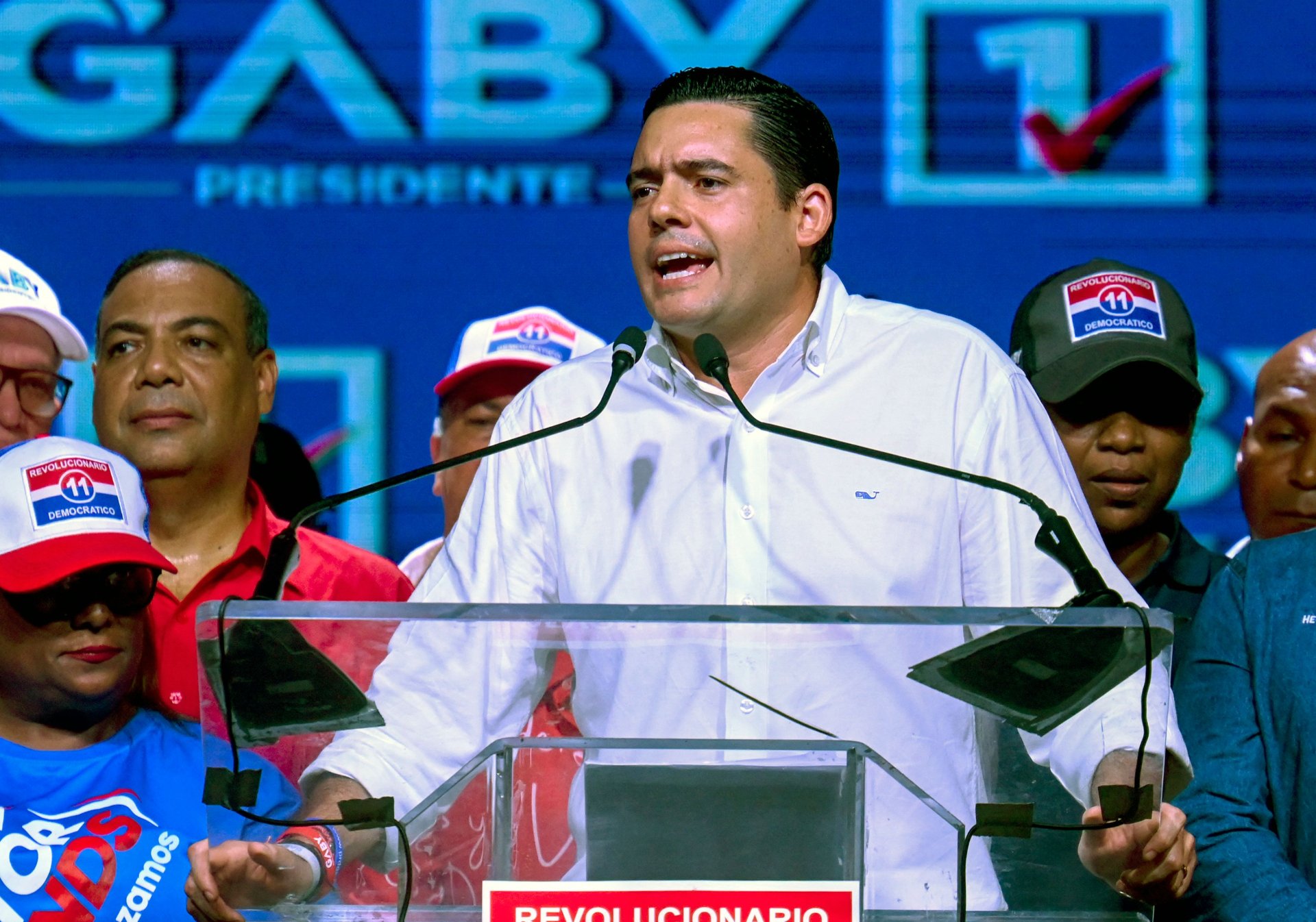 Detención del expresidente panameño José Gabriel Carrizo tras intento de juramentación en el Parlacén