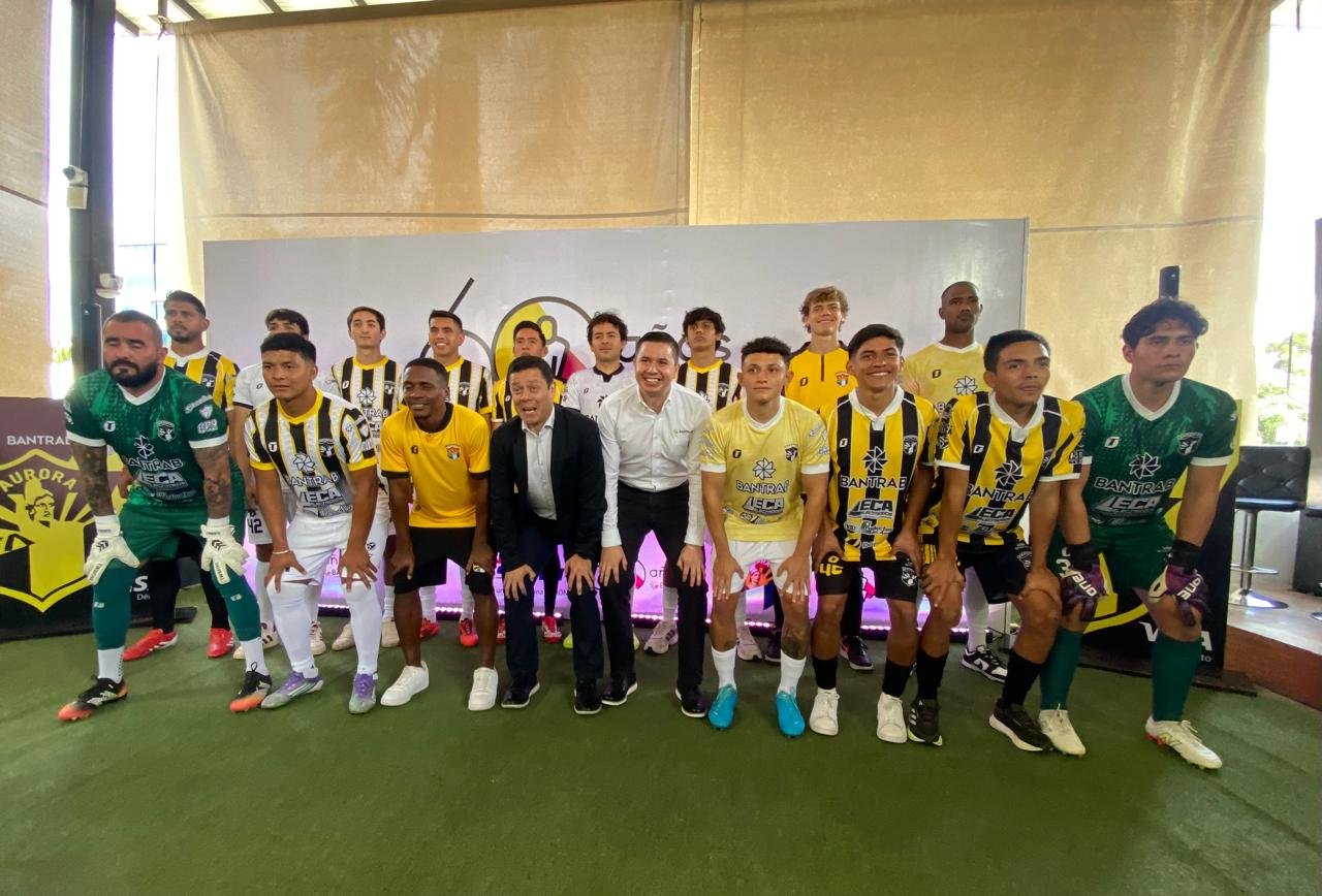Aurora FC presenta nueva indumentaria y alianza comercial para el Clausura 2026