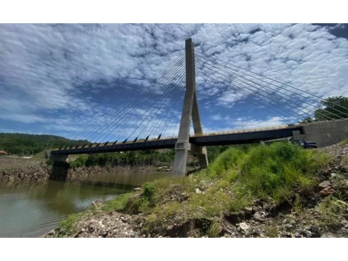 Gobierno solicita préstamo de $135 millones para fortalecer infraestructura vial en El Salvador