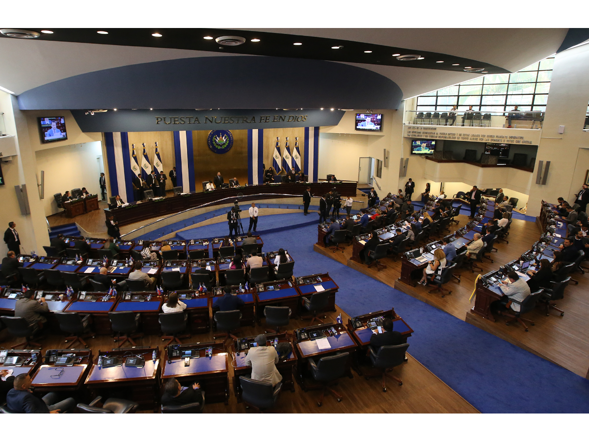 Asamblea Legislativa extiende por un mes más el régimen de excepción en El Salvador