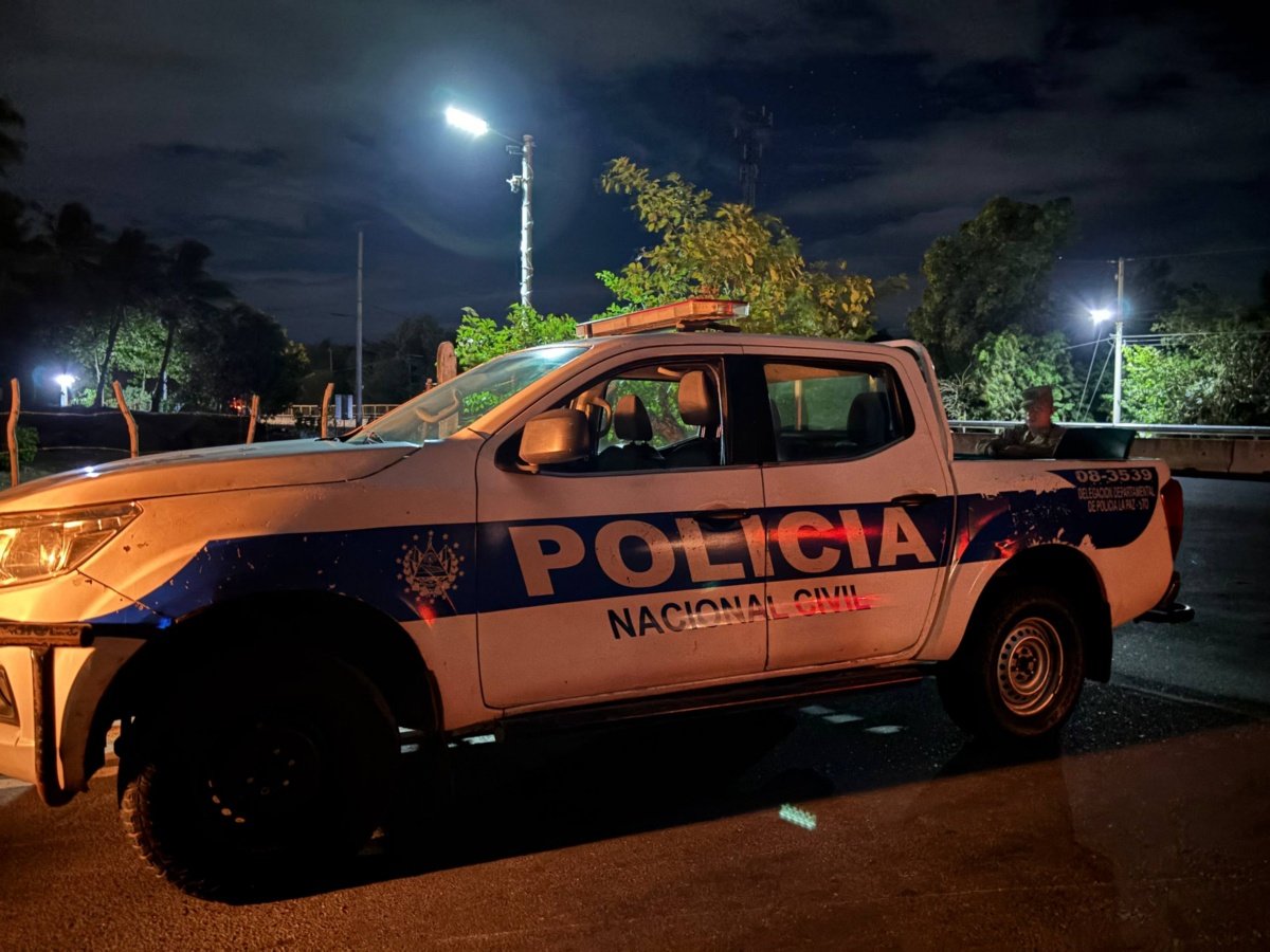 Tragedias viales en La Paz: hombre muere tras caer de pick-up y motociclista fallece por fuerte viento