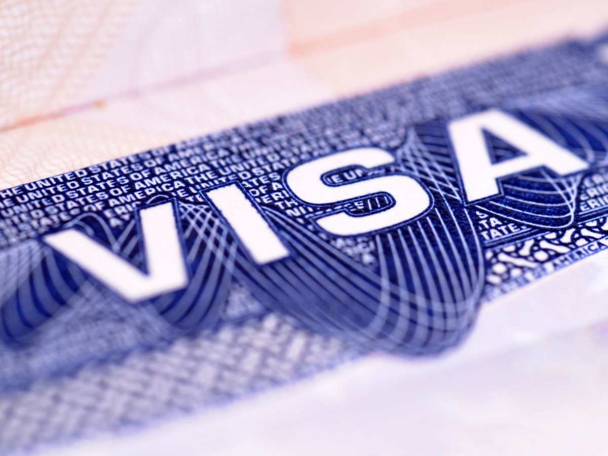 Errores comunes que pueden invalidar tu visa de turista o negocios en Estados Unidos