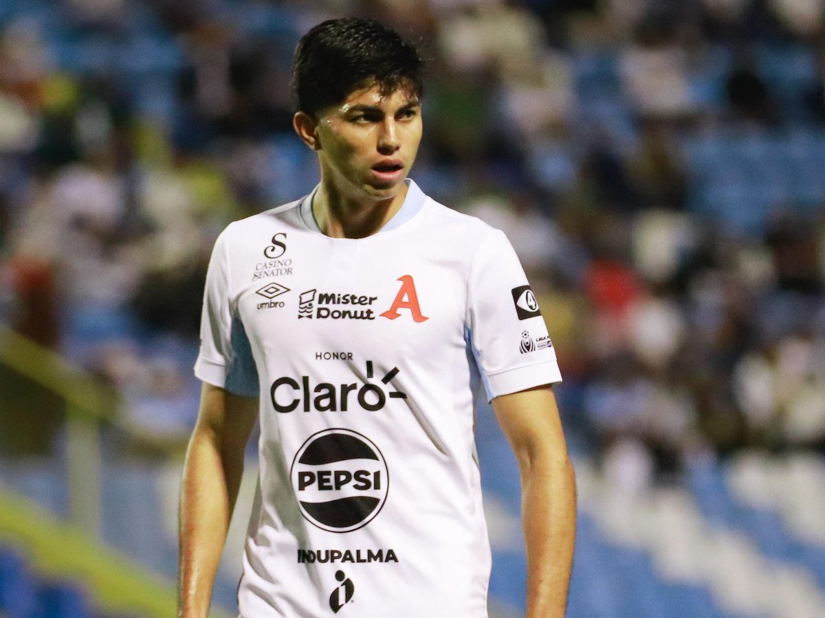 Alianza FC confirma esguince en rodilla derecha de Harold Osorio tras lesión en derrota ante Inter FA