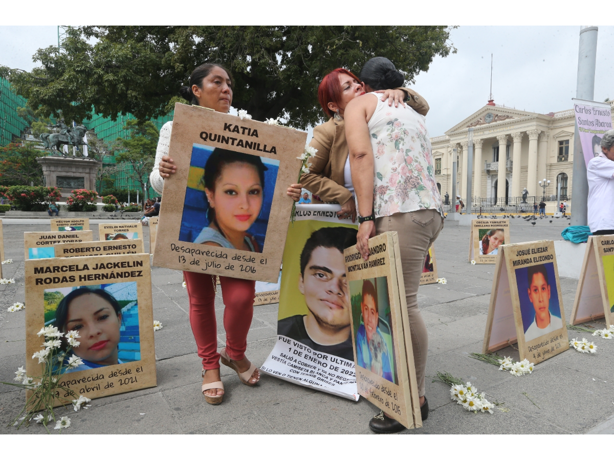 Bloque oficialista frena discusión de ley para búsqueda de personas desaparecidas en El Salvador