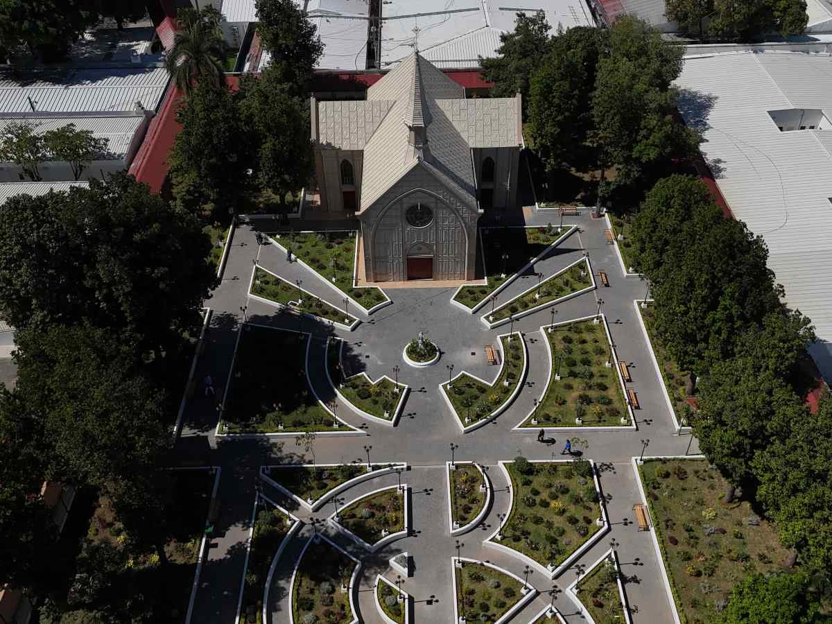 La Capilla y el Jardín del Hospital Rosales: Patrimonio Cultural y Transformación Urbana en San Salvador