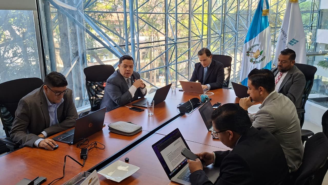 Superintendencia de Competencia aprueba nueva escala salarial con pago retroactivo para directores