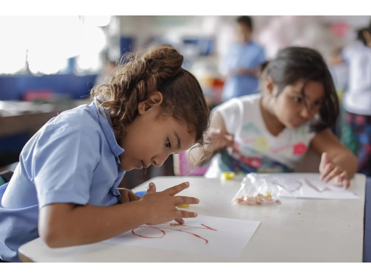 El Salvador implementa nuevo currículo nacional para la primera infancia basado en participación y juego