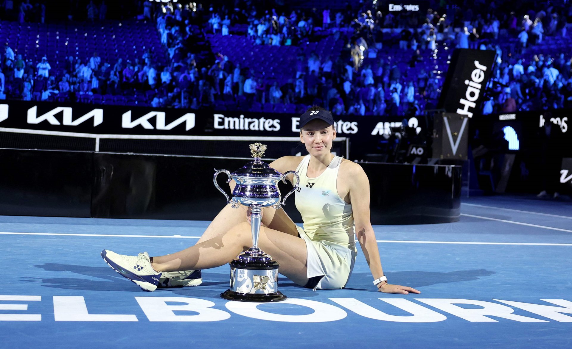 Elena Rybakina conquista el Abierto de Australia tras superar a Aryna Sabalenka en final vibrante