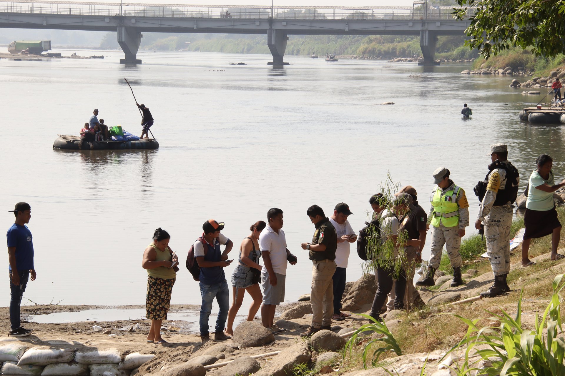 México fortalece seguridad en frontera sur ante riesgos por violencia en Guatemala