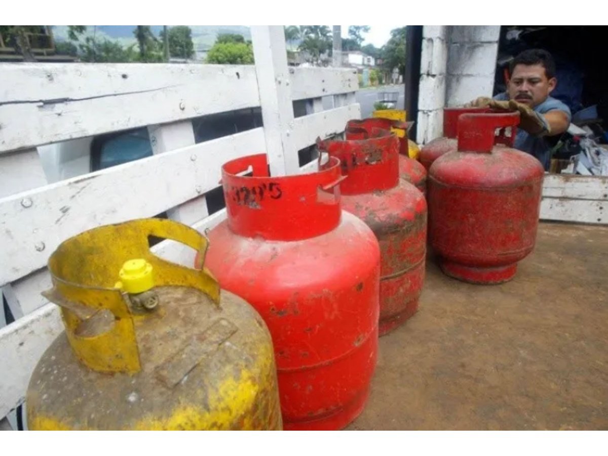 El Salvador anuncia reducción en precios del gas propano para febrero 2026