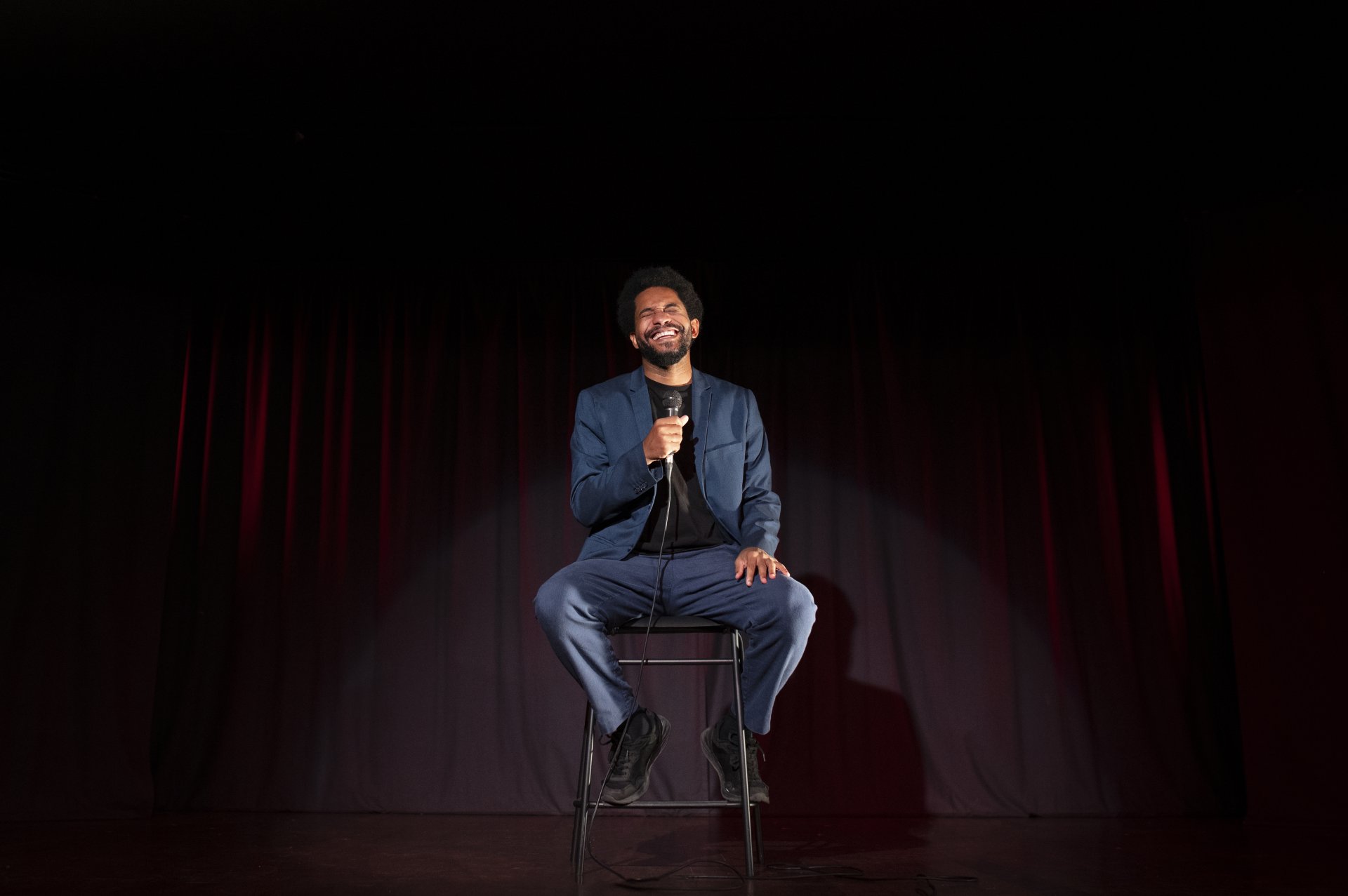 El auge del stand-up comedy en Guatemala: un lenguaje cultural en construcción