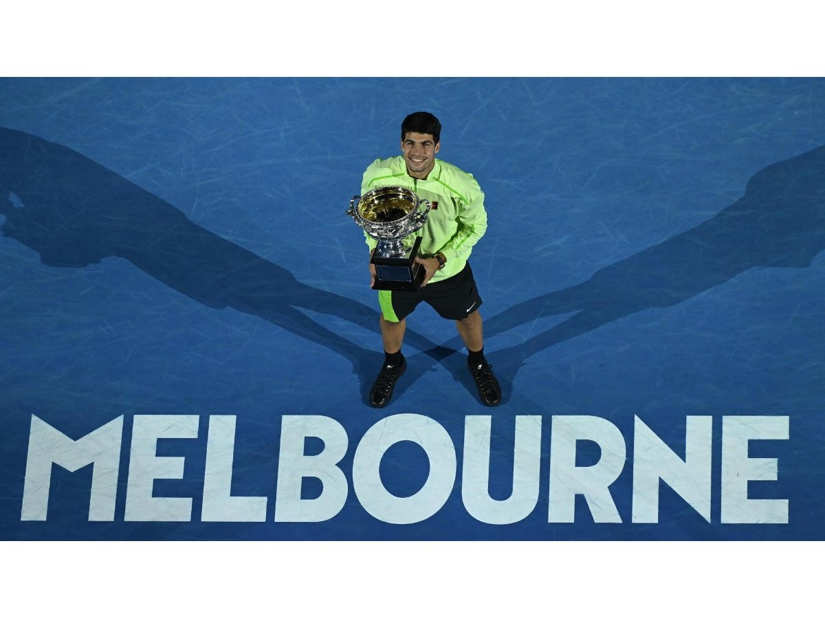 Carlos Alcaraz hace historia al conquistar el Abierto de Australia y completar el Grand Slam