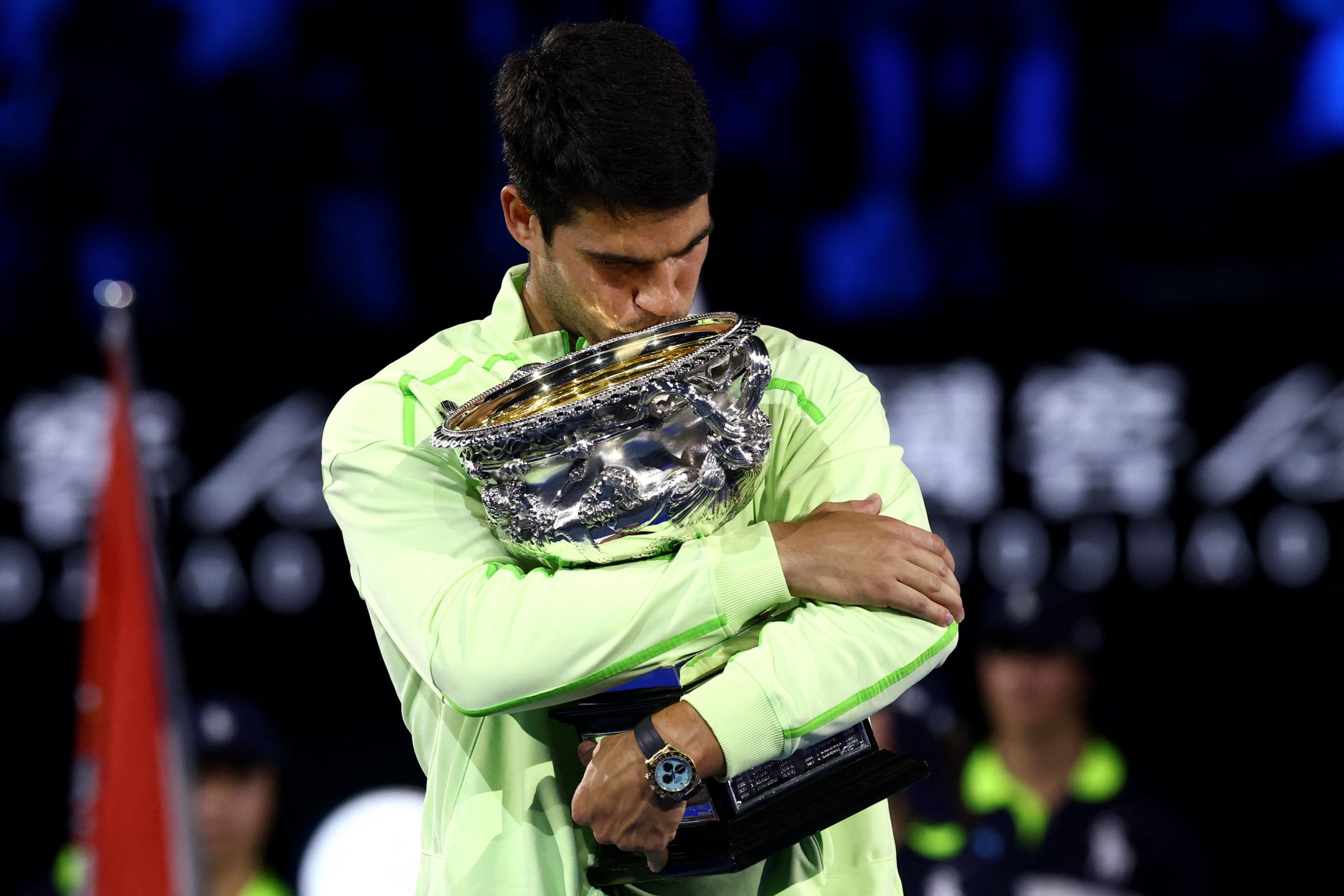 Carlos Alcaraz hace historia: gana su primer Abierto de Australia derrotando a Novak Djokovic