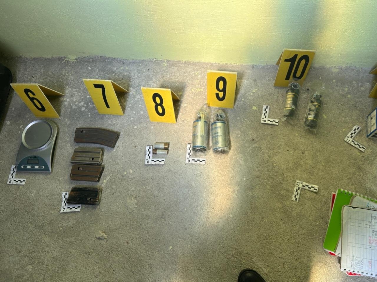 PNC desmantela bodega de narcomenudeo en El Gallito con arsenal y droga valorada en Q340 mil