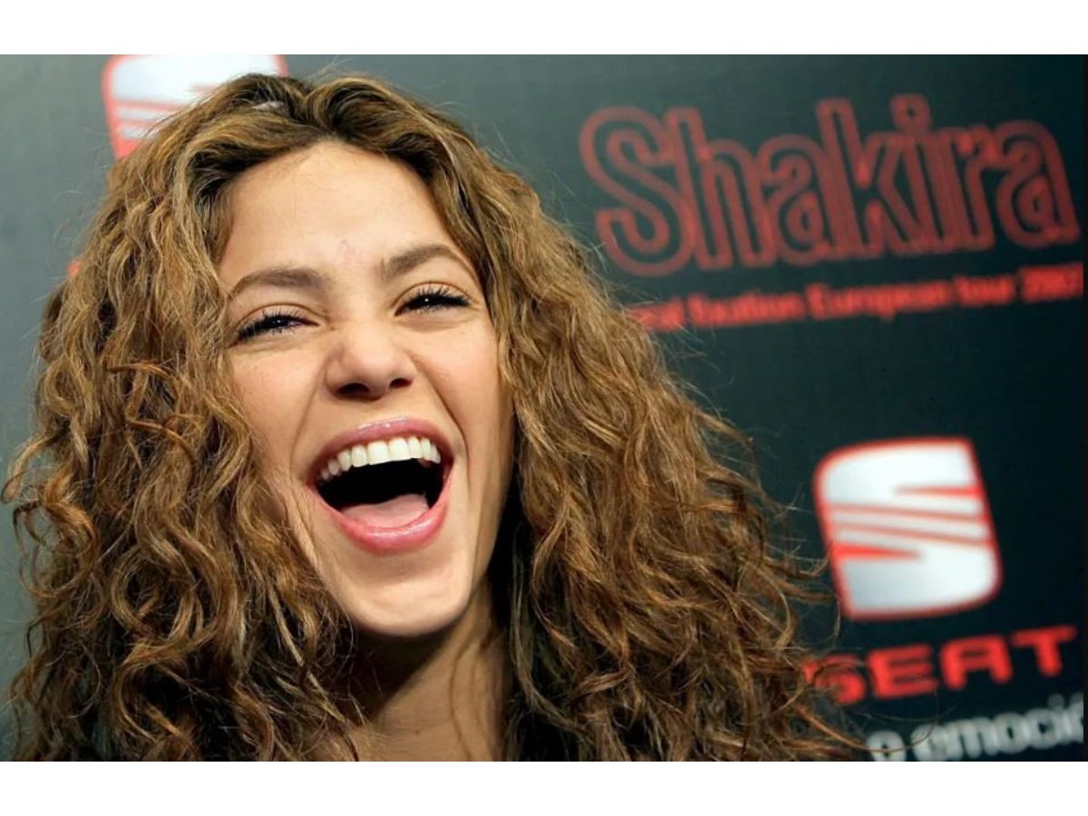 Shakira celebra 49 años con 49 frases icónicas de su legado musical
