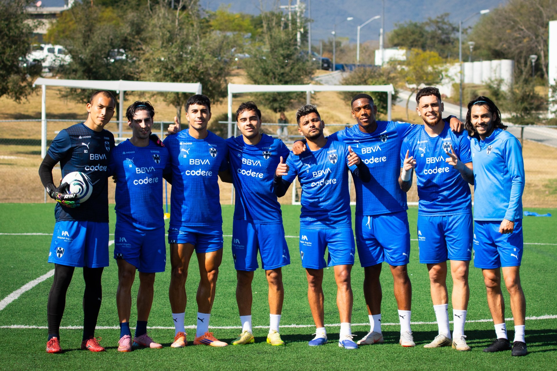 Monterrey llega a Guatemala con plantel estelar para enfrentar a Xelajú MC en la Copa de Campeones